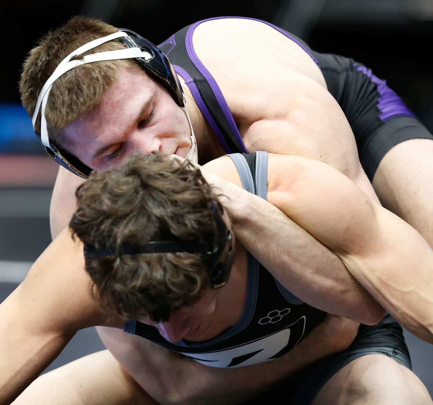 031618GAZ-UNI-NCAA-wrestling-1